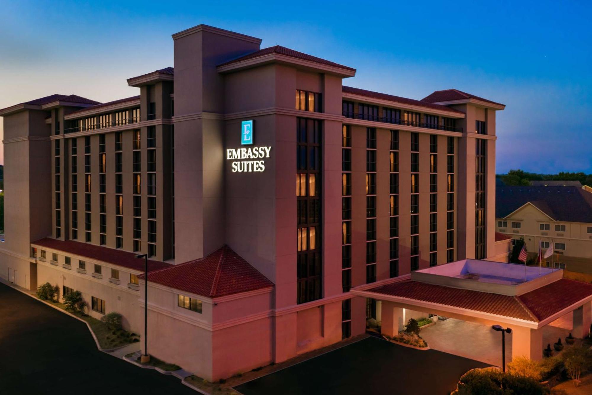Embassy Suites Dallas - Park Central Area Extérieur photo
